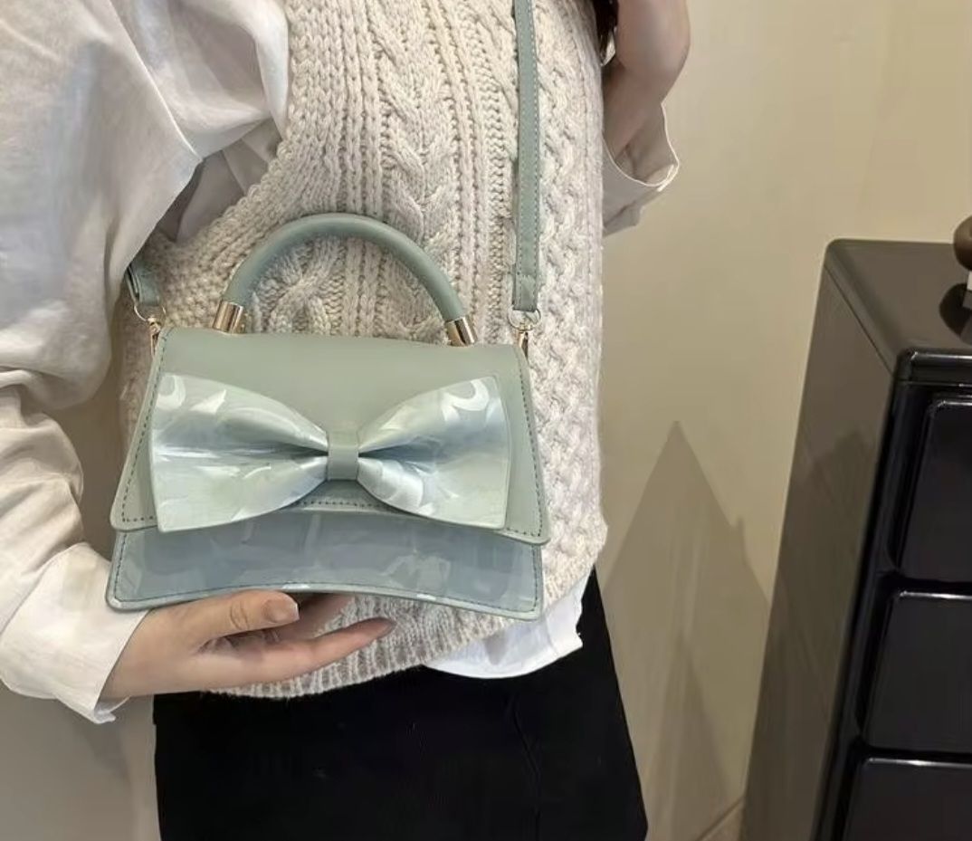 Taschen für Damen: Borsa donna con fiocco – Neu (gemäss Beschreibung) aus Giubiasco von Stefaniav 1