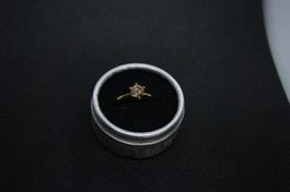 Goldener Ring mit leicht gelblicher Stein Größe 56, 57