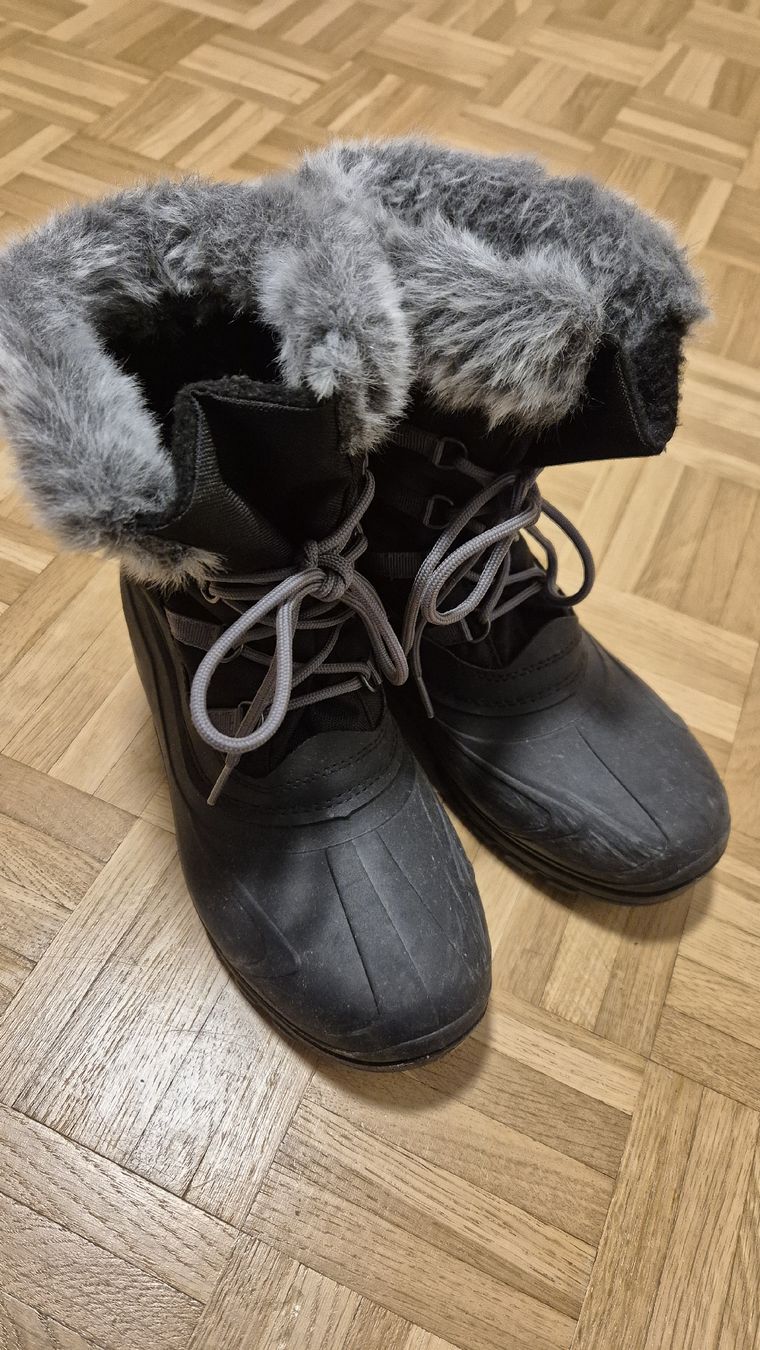 Dosenbach Scarpe da uomo: Schnee Winterstiefel Gr.39 Wasserdicht. – Usato da St. Margrethen SG venduto da vka_f8qq