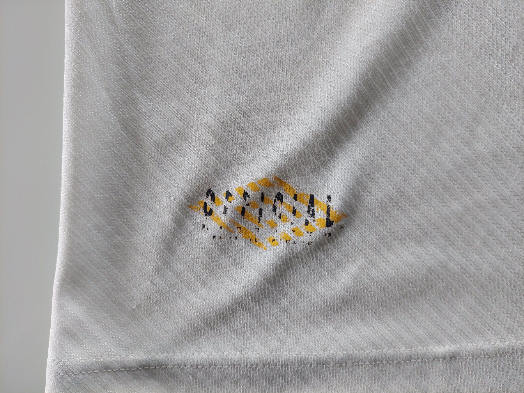 Umbro Canottiere & Pantaloni: Maillot Umbro Tottenham Hotspur 1993-1995 – Usato da Signy venduto da oli_sn9g 5