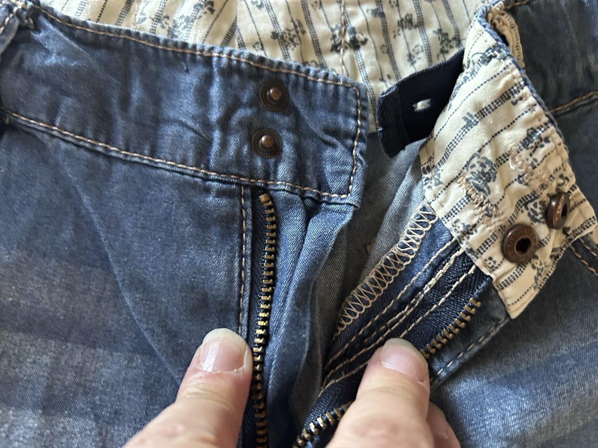 Levi's Pantalons: Short Levi’s 14ans – D'occasion à Daillens par guisepa 2