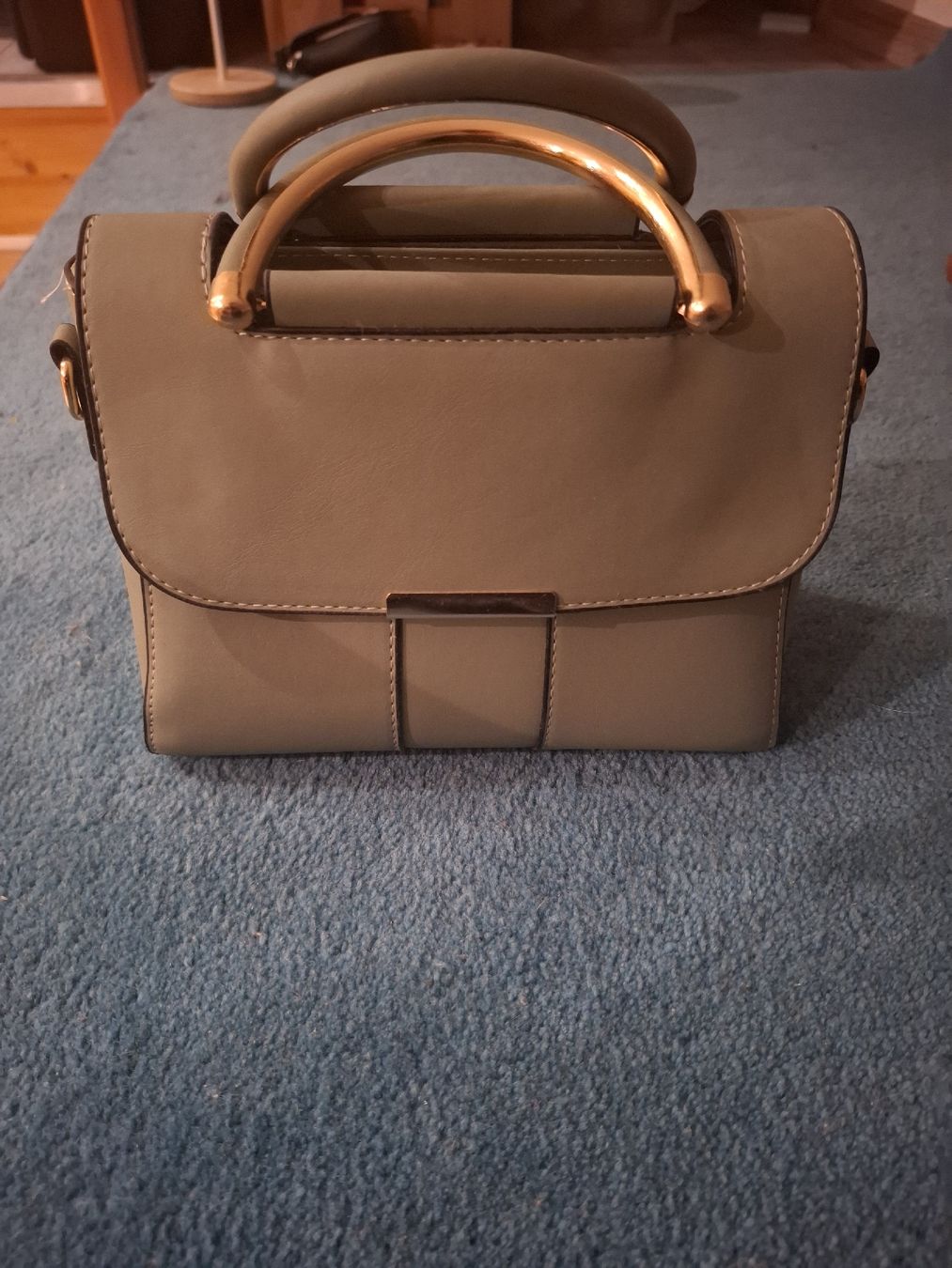 Borse da donna: grüne Damenhandtasche  – Nuovo (secondo la descrizione) da Thalheim AG venduto da jul_hv5t