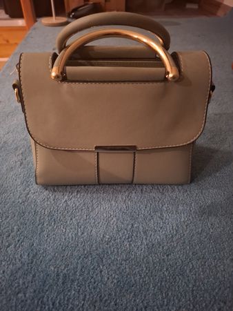 grüne Damenhandtasche 