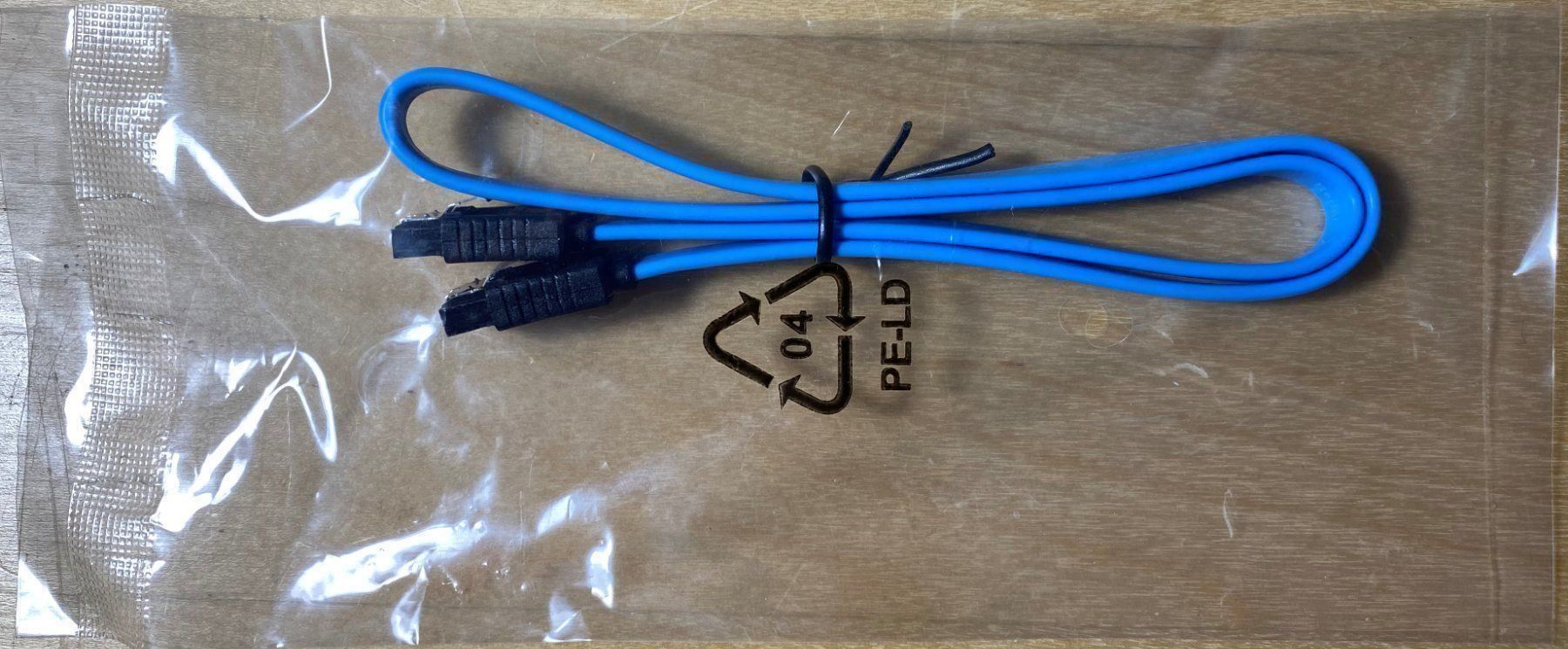 PC: 1 x SATA data Kabel, 0.5m 6GB/s blue – Nuovo e nell'imballaggio originale da Genestrerio venduto da DennoPC