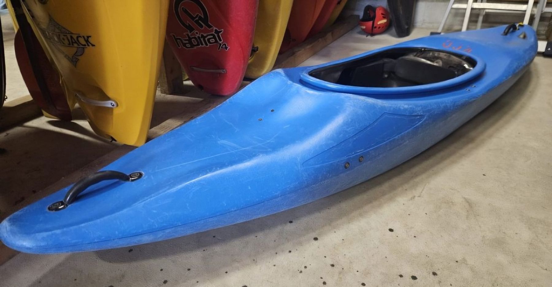 Bateaux: Kajak Eskimo – D'occasion à Wetzikon ZH par Ivo.81 1