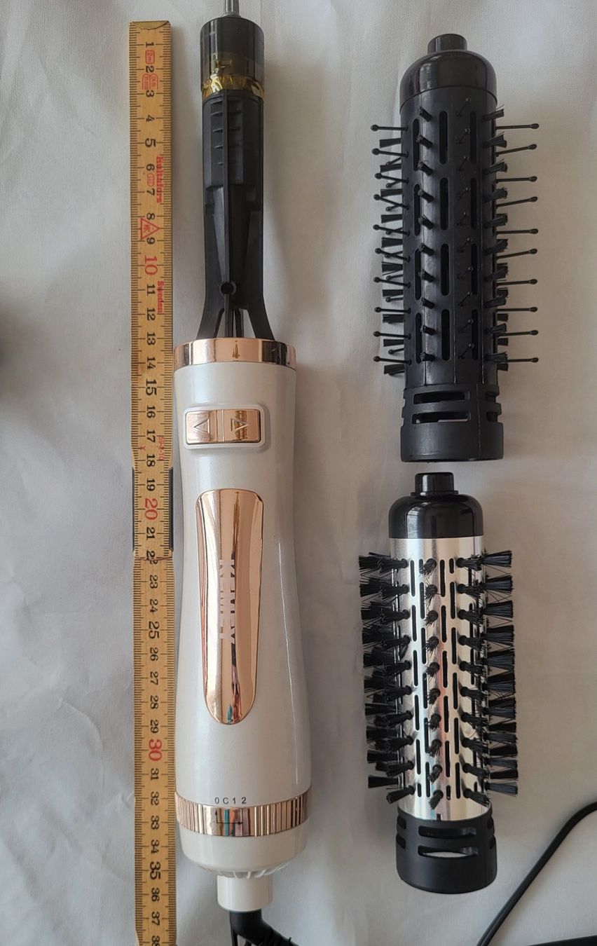 Altro per la cura dei capelli: Peigne électronique – Nuovo (secondo la descrizione) da Fribourg venduto da VictoriaShop7 6