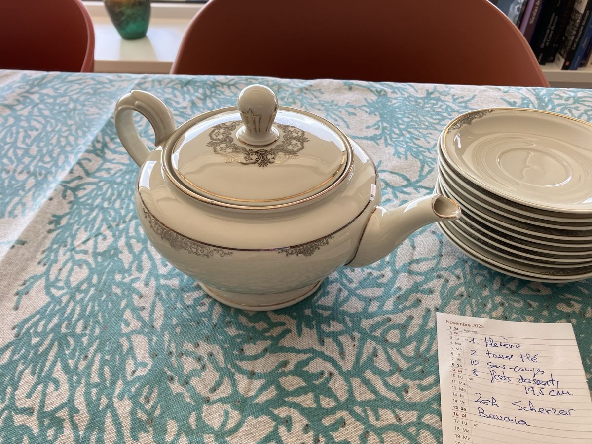 Geschirrsets: Service à thé partiel – Gebraucht aus pully von dylan69 1