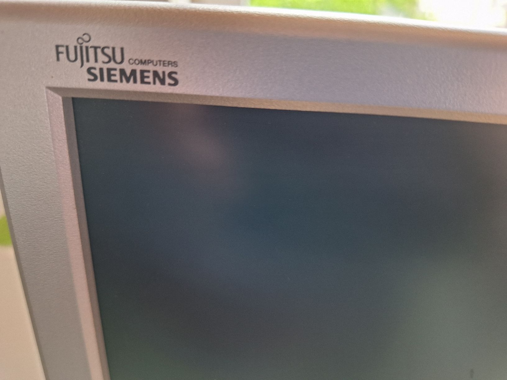 Fujitsu Monitor: PC Bildschirm – Usato da Niederglatt ZH venduto da Bobsli 1