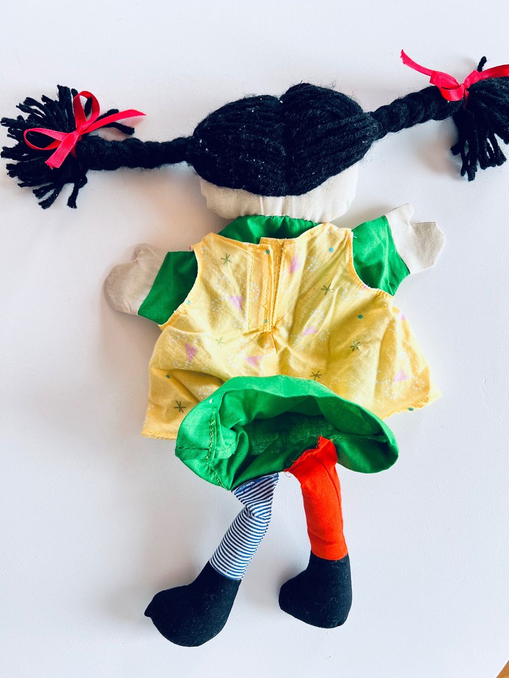 Giocattoli: Handpuppe mit Zöpfen – Usato da Teufen AR venduto da Maleaa 2