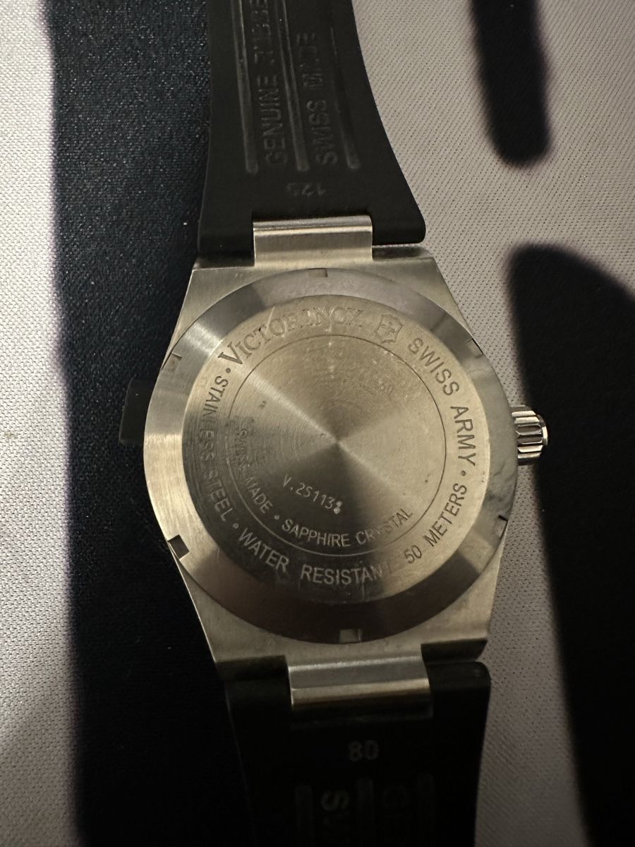 Victorinox Uhren: Victorinox Uhr – Defekt aus Visp von locosshop 3