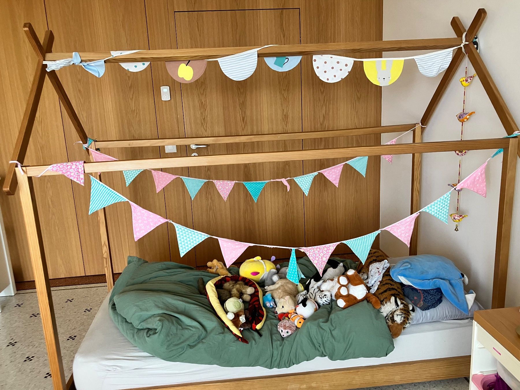 Letti: Lit maison pour enfant – Usato da Lausanne venduto da max_10 1