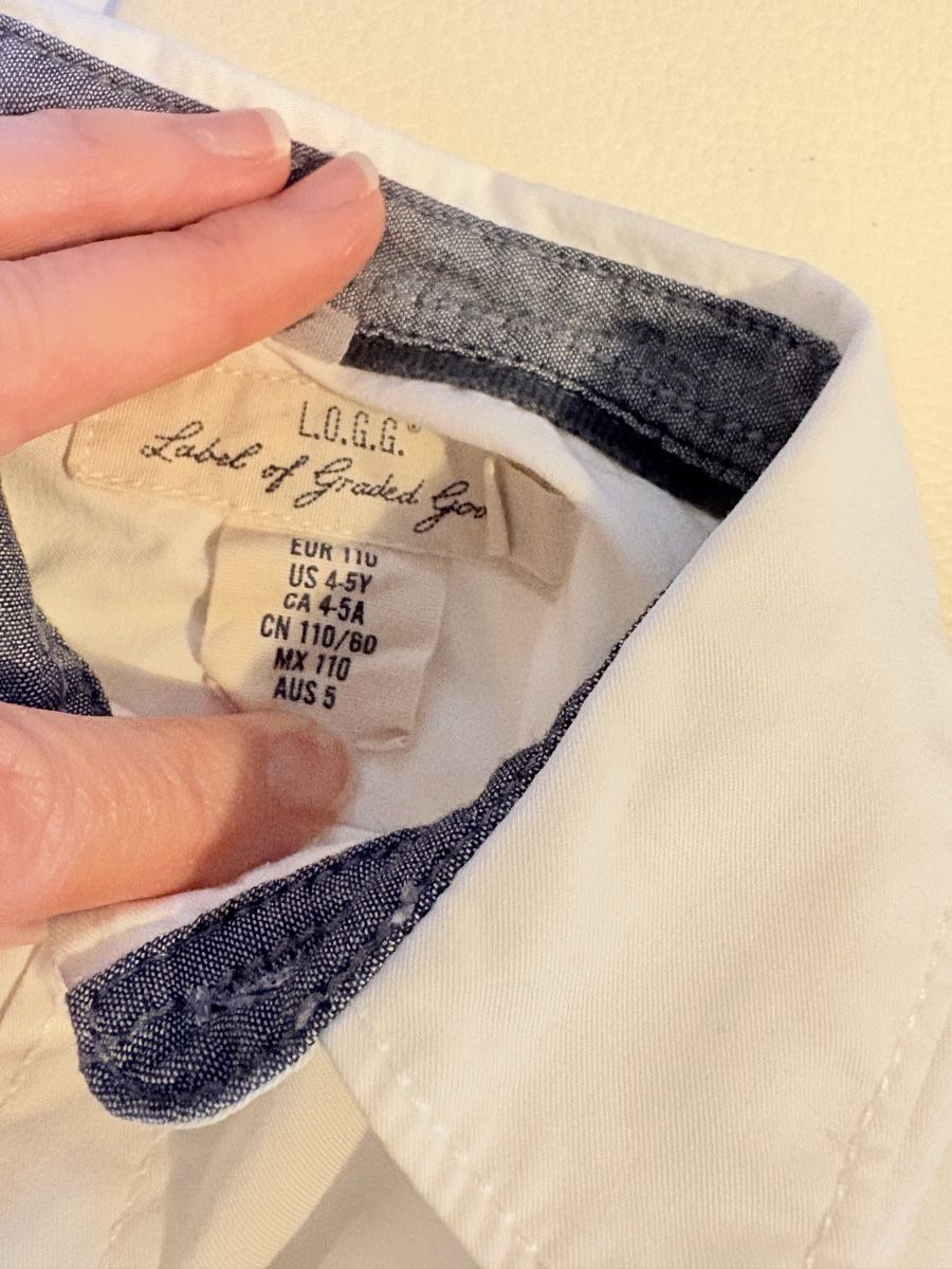 Lotti & Set di vestiti: Hemd 110 mit Fliege, Jeans 104 – Usato da Riehen venduto da Grayje4 1