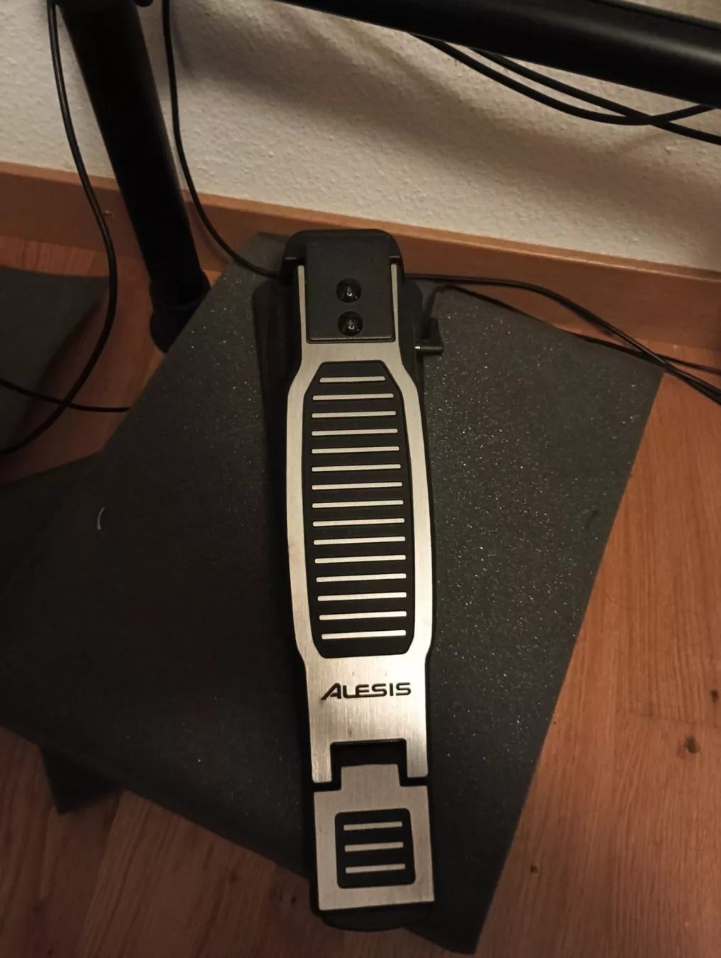 Alesis Musikinstrumente: Alesis DM – Gebraucht aus Dübendorf von elc_jnr6 3