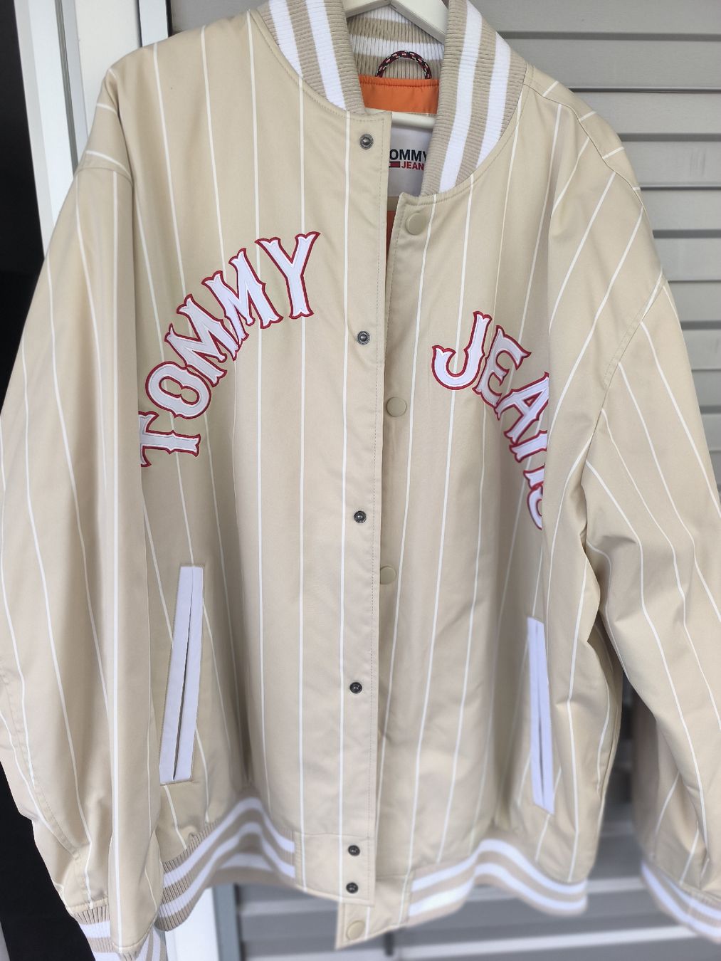 Tommy Hilfiger Giacche: Tommy jeans Jacke  – Nuovo (secondo la descrizione) da Oftringen venduto da Lejaleja 1