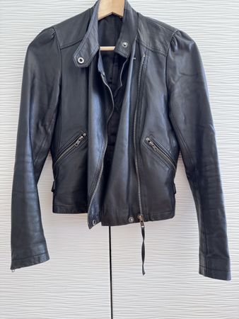 Veste en cuir IRO noire taille 1 bon état général