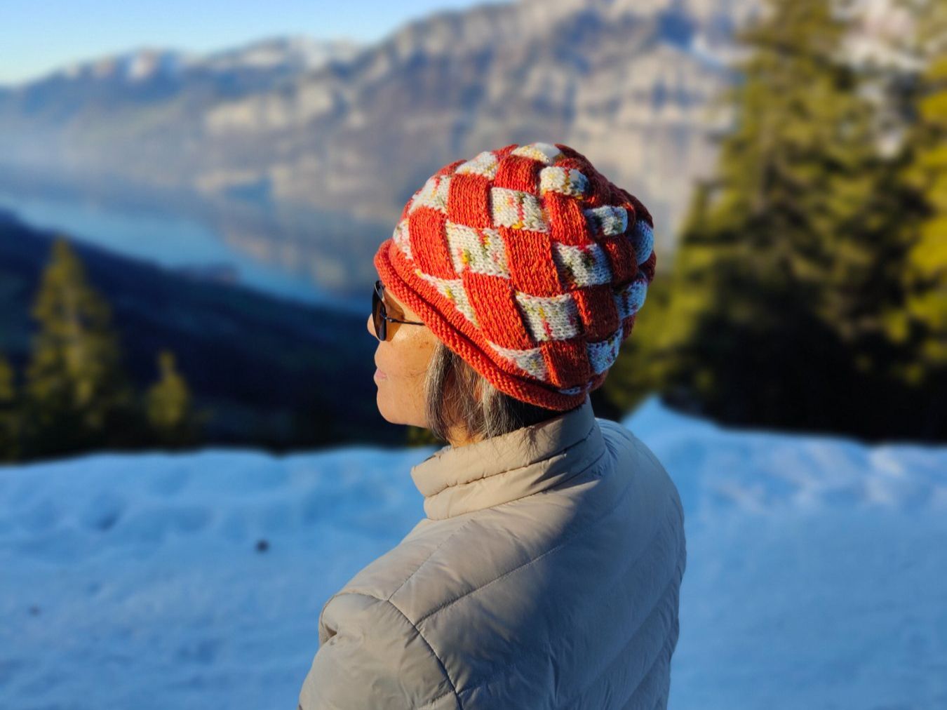 Copricapi, berretti & cappellini: Beanie, Einzelstück, handgestrickt – Nuovo e nell'imballaggio originale da Rümlang venduto da 21f 3
