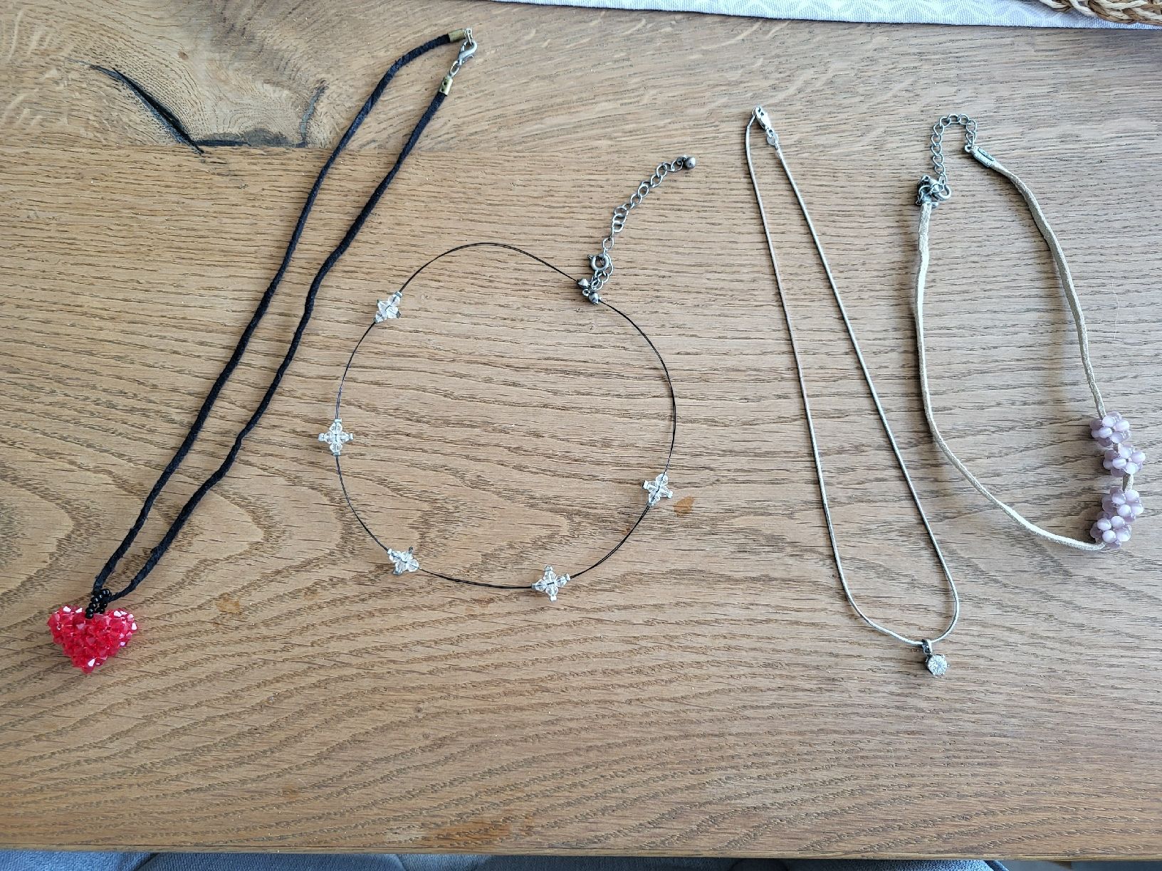 Sonstiger Schmuck: Lot de colliers – Gebraucht aus Ecuvillens von loloall