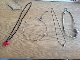 Lot de colliers