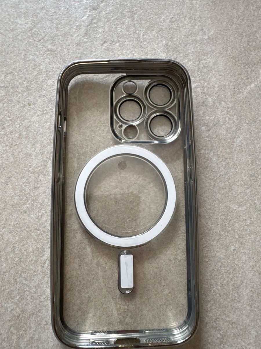 Apple Cover & Protezioni schermo: Cover iPhone 15 pro – Nuovo e nell'imballaggio originale da Buttikon SZ venduto da alf_g6sd 1
