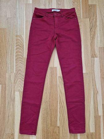 Naf Naf Jeans; Farbe: rot, Grösse: 36