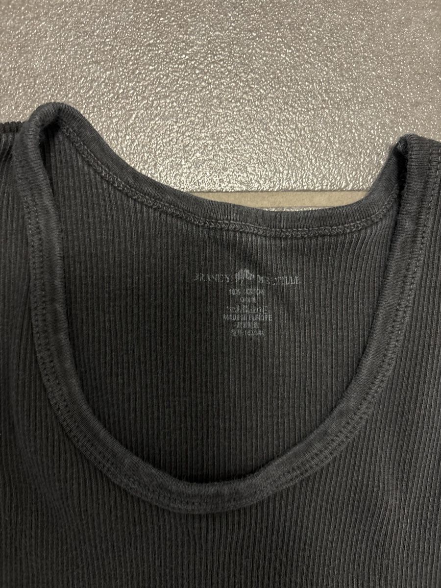 Brandy Melville Top: Brandy Melville ribbed Top – Usato da Rümlang venduto da svent 2