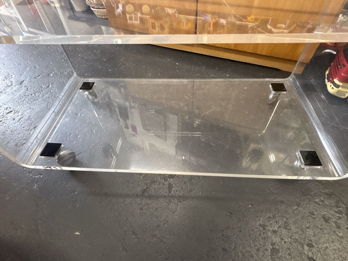 Tavoli: Acryltisch mit Rollen, vintage Plexiglas Couchtisch – Usato da Dietikon venduto da mis_brocki 3