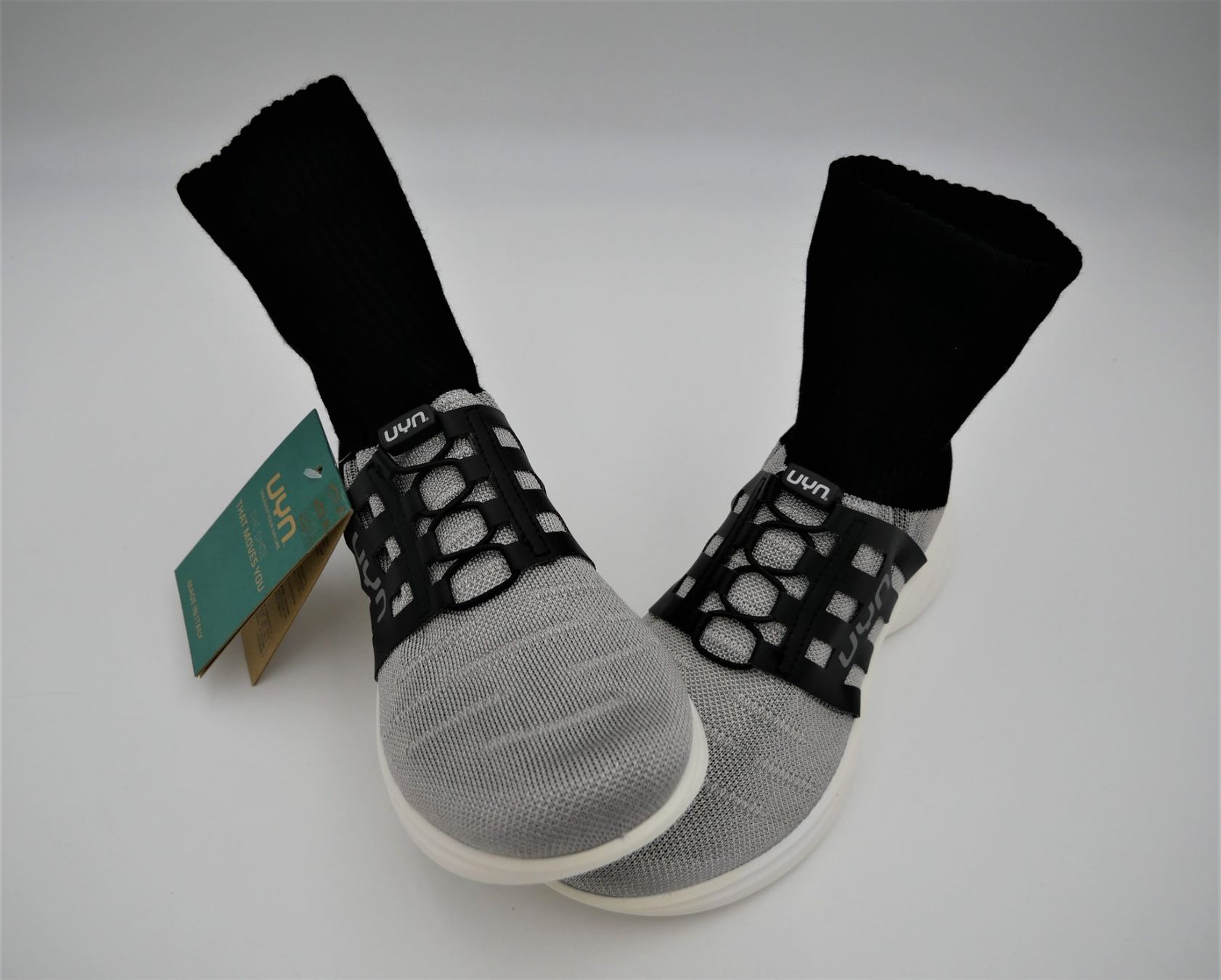 UYN Scarpe da donna: UYN 3D RIBS BOOT METAL TUNE, SILVER/BLACK, GR. 36 – Nuovo (secondo la descrizione) da Winterthur venduto da Restwert_Winterthur 1