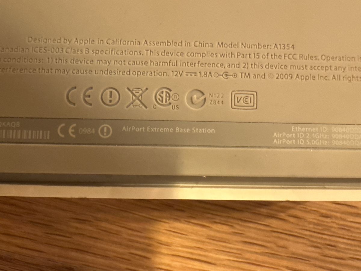 Apple Modem & Router: Apple Airport Extreme WLAN Basisstation – Usato da Lyss venduto da aschempp 4
