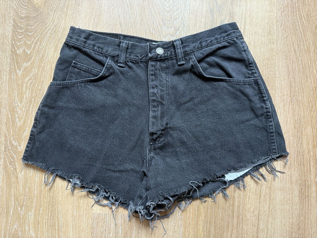 Wrangler Jeans: Short jean noir Wrangler, t.36/S – Usato da Tavannes venduto da Thriftshop