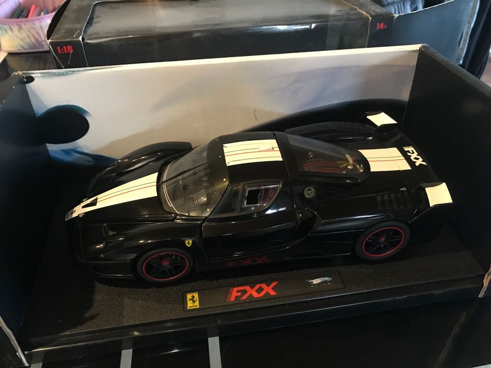 Ferrari FXX HW elite 1/18 (Gebraucht) in Naz für CHF 50 - mit Lieferung