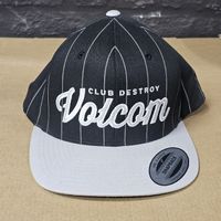 Casquette Volcom Club Destroy noire rayée snapback neuve
