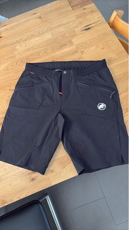 Mammut Shorts schwarz Grösse M wie neu