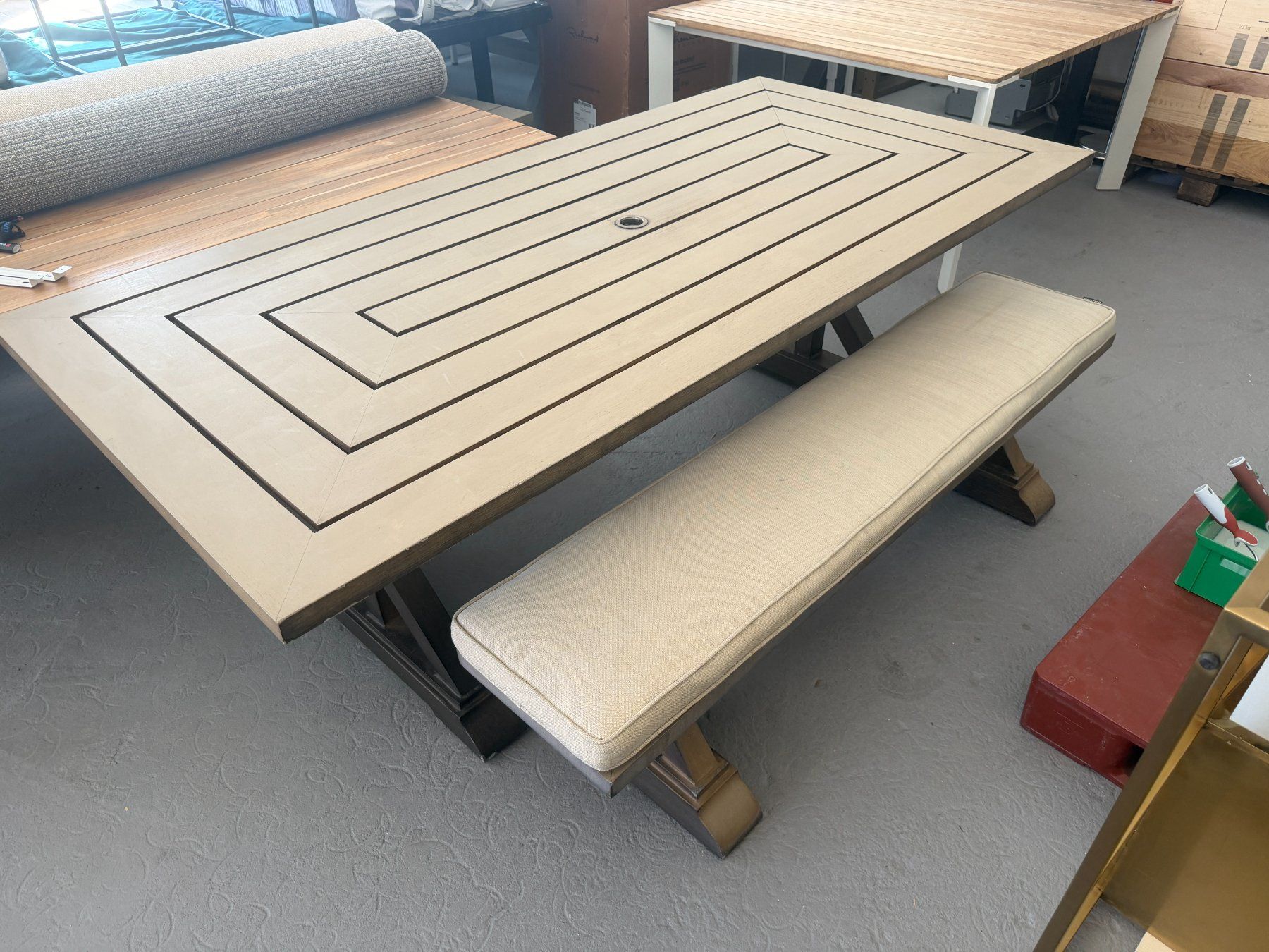 Tische: Metall Gartenset - Gartentisch inkl. Bank – Gebraucht aus Pfäffikon SZ von xevo_Networks 1