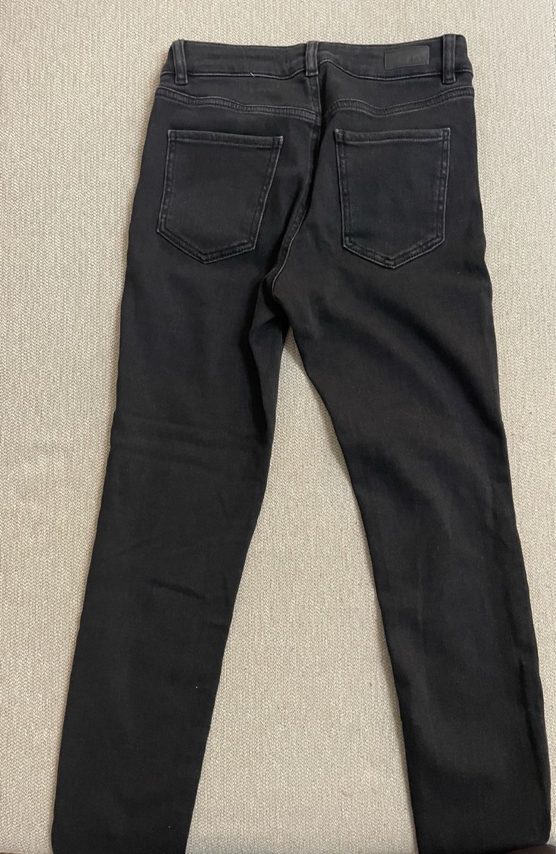 Jeans: SET Jeans – Gebraucht aus Zürich von tam_7z8v 1