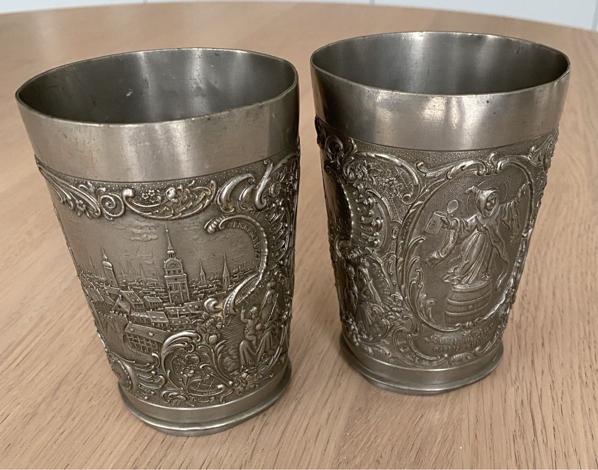 Tasses: 2 antike Münchner Bierbecher aus Zinn – D'occasion à St. Gallen par .Marcus. 3