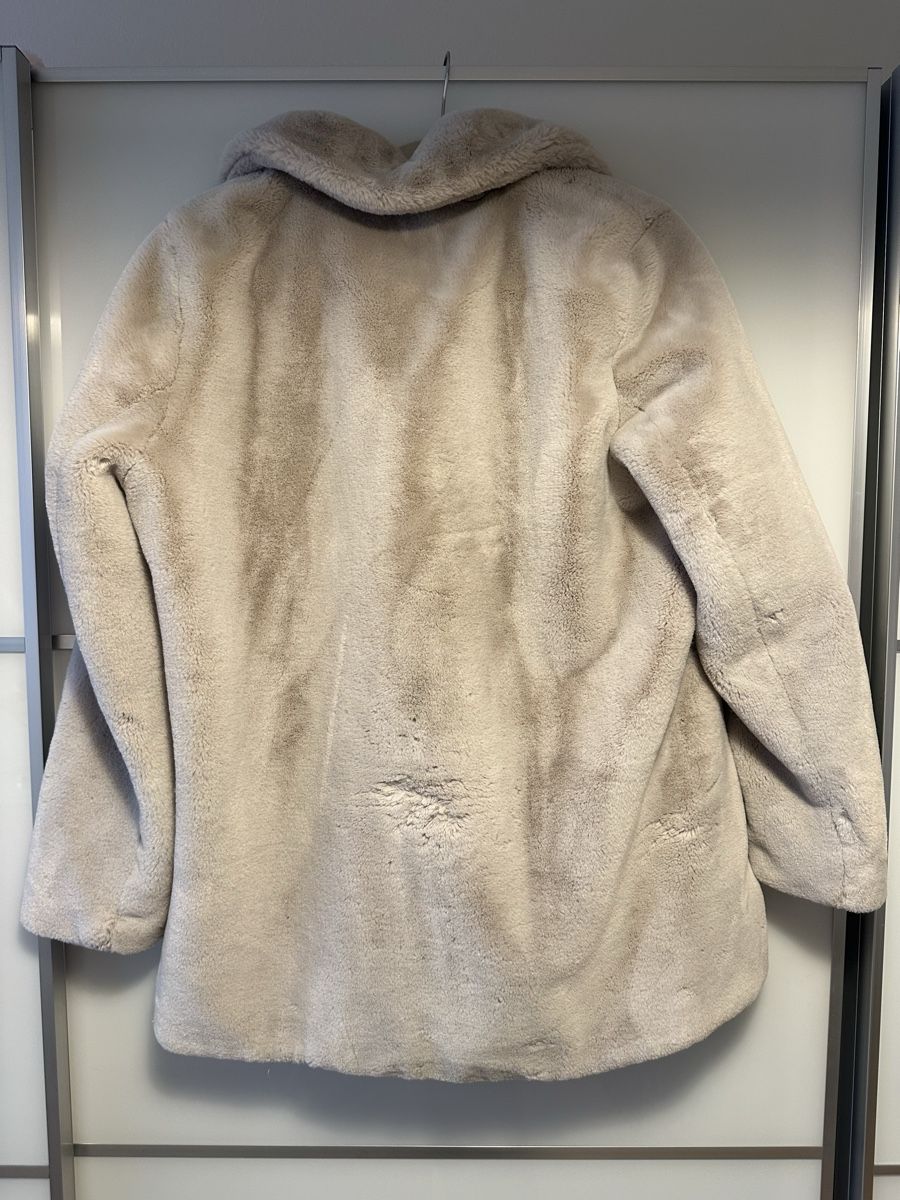 H&M Giacche: H&M Felljacke, Grösse S, beige. Kuschelig durch den Winter! – Usato da Zürich venduto da _aangela 4