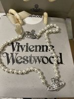 Vivienne Westwood pearl 