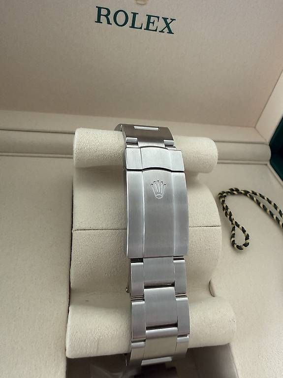 Montres: Rolex Oyster Perpetual 41 Beige – Neuf avec emballage d'origine à Horgen par nut_tn9j 3