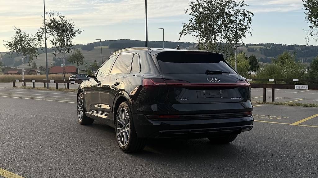 Automobili: Audi e-tron 55 s-line garantie  – Usato da Marsens venduto da Bigout 3