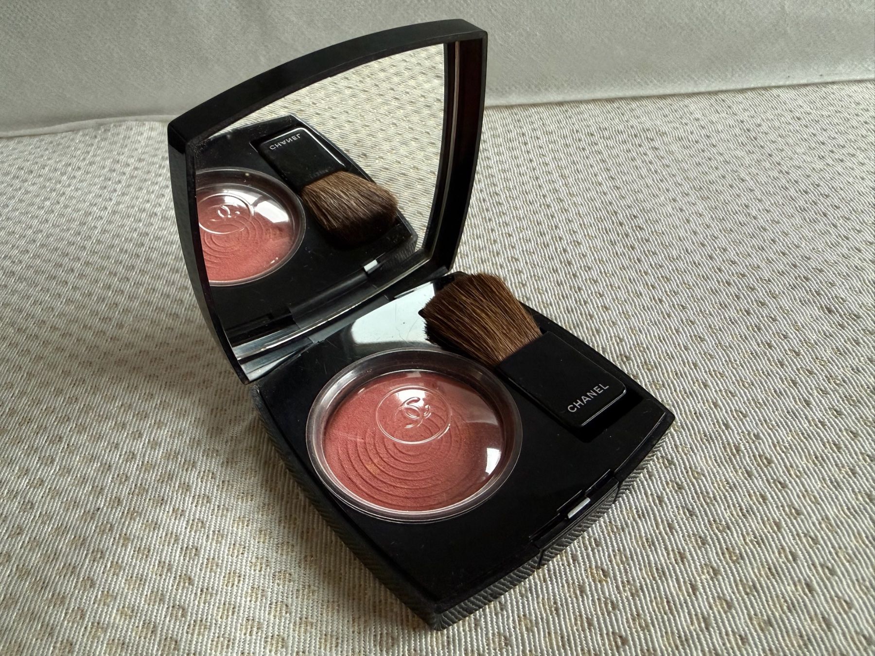 Chanel Make-up: Chanel - Blush – Nuovo (secondo la descrizione) da Sion venduto da accroshoes