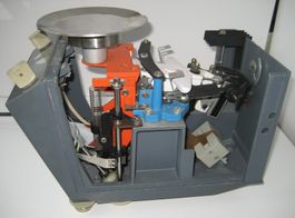 Optomechanische Präzisionswaage P1000, Anschauungsmodell
