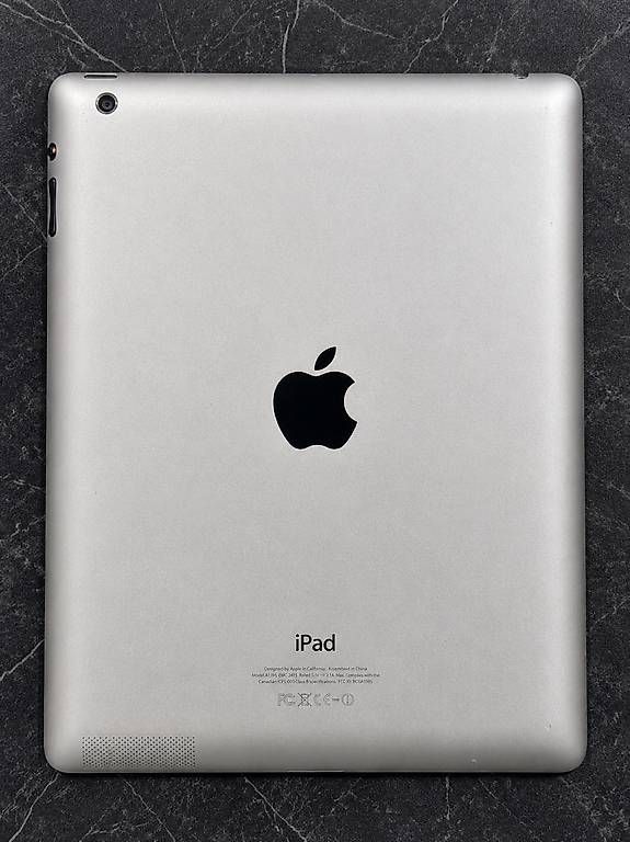 Tablet PC: Apple iPad 4e génération  16 Go  Wi-Fi  9,7 – Usato da Remaufens venduto da shinoda