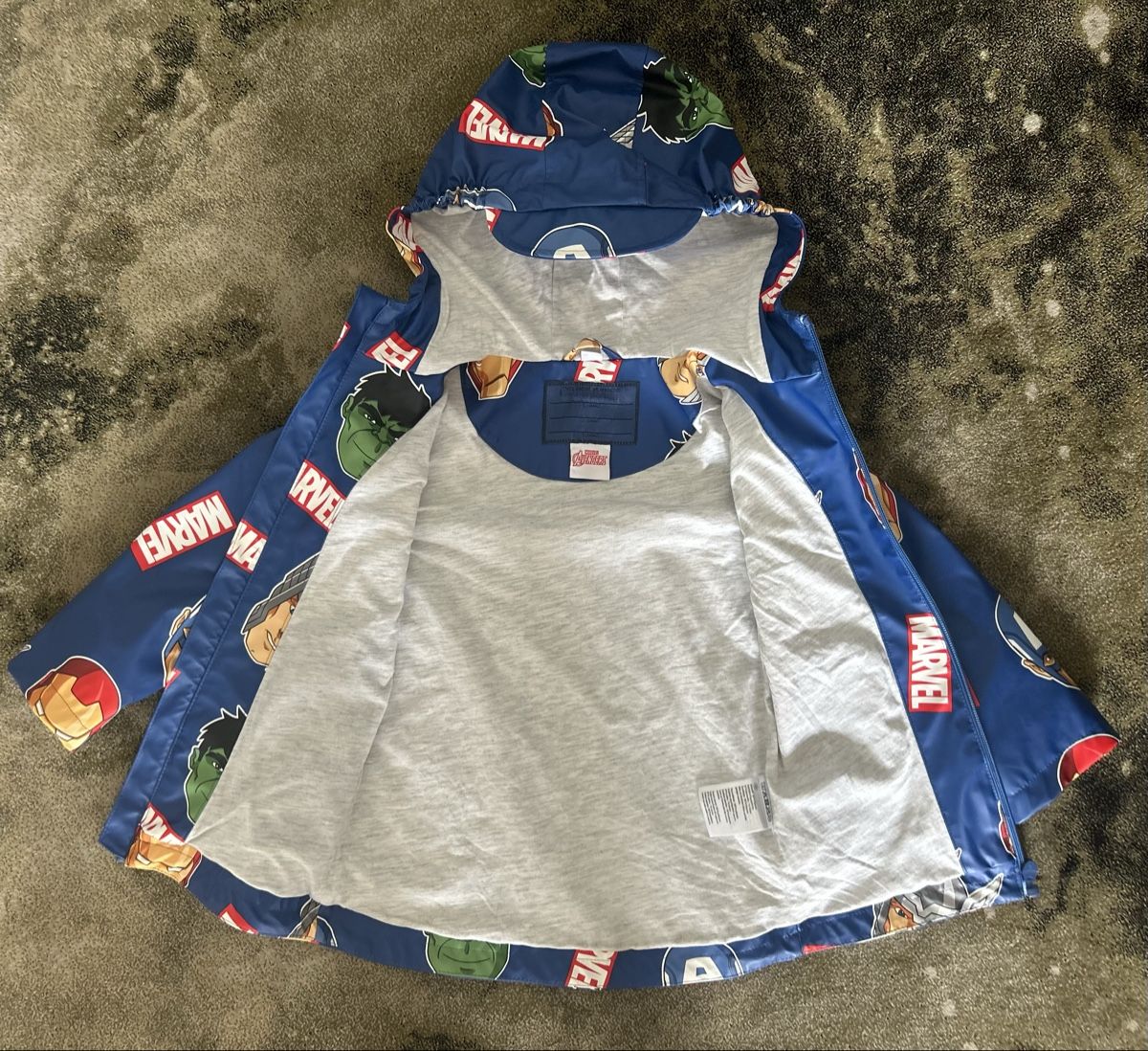 Jacken & Mäntel: Regenjacke - MARVEL - 98 – Gebraucht aus Zollikon von JuRock 1