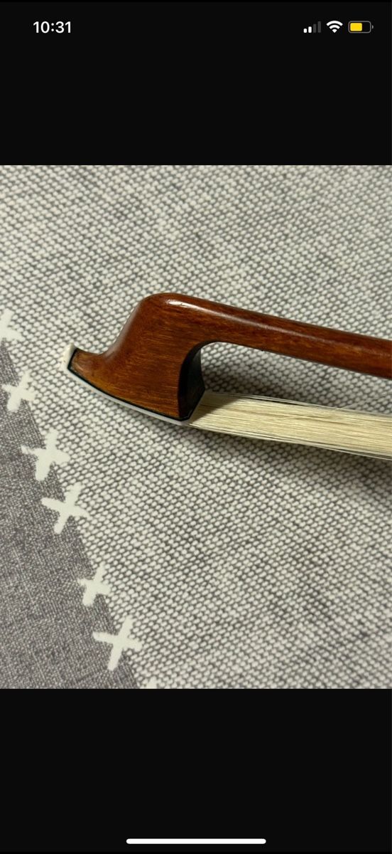 Strumenti musicali: Altes Schönes Cellobogen mit Schildpatt! – Usato da Fruthwilen venduto da Mariya13 1