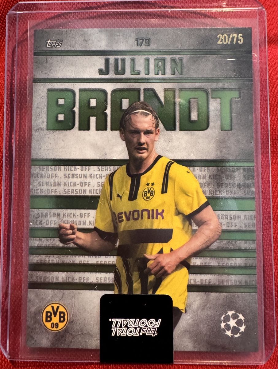 Topps Carte collezionabili: Julian Brandt Topps 20/75 – Nuovo e nell'imballaggio originale da St. Moritz venduto da PauloM98