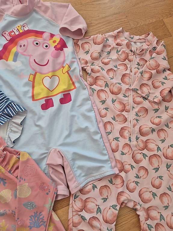 Costumi da bagno & Bikini: Badekleider Badehosen Mädchen 110/116 – Usato da Lenzburg venduto da _barbaraa_ 2