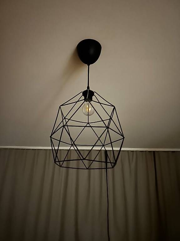 Kronleuchter & Deckenlampen: Hängelauchte schwarz 30 cm  – Gebraucht aus Solothurn von nic_p5qz