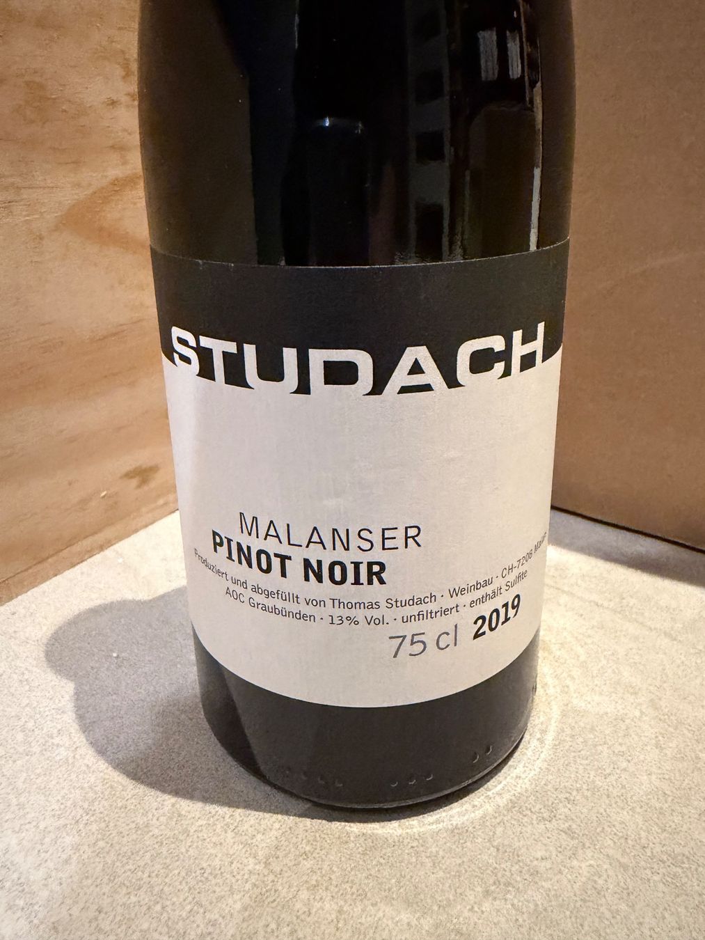 Studach Wein: Thomas Studach Pinot Noir 2019 – Neu und originalverpackt aus Liestal von BottleOfWine 1