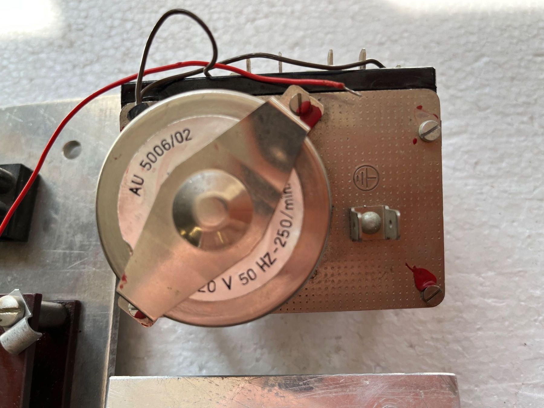 Moteurs: Kleinmotoren 220V – D'occasion à Küblis par hypofacto 5