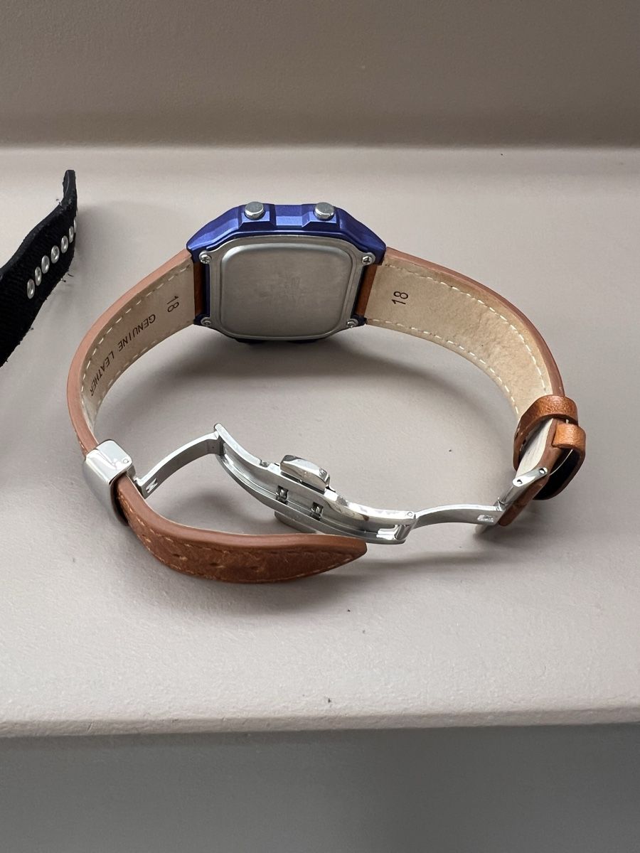 Casio Uhren: 3 x Casio AD-1200 World Time – Gebraucht aus Riehen von salc 5